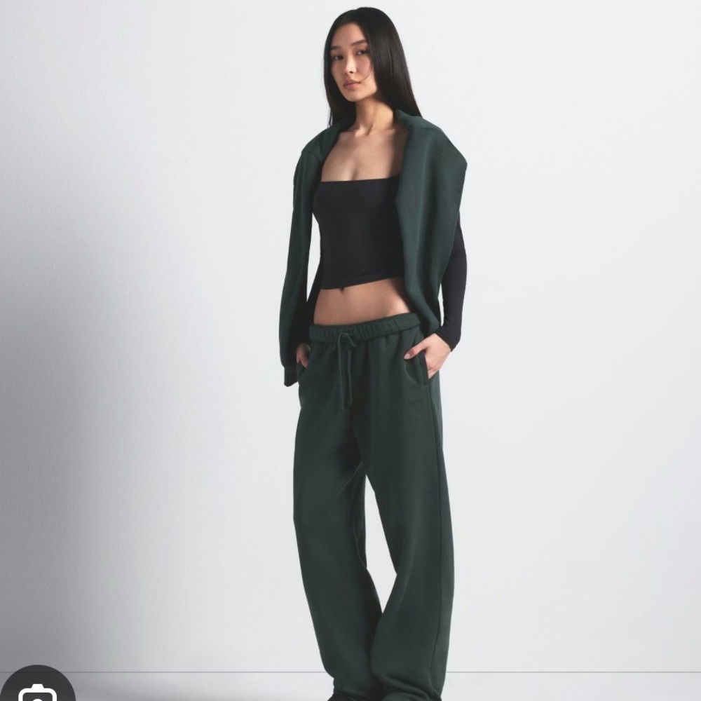 NWT Skims Cotton Fleece Classic Straight Leg Pant in Spruce - Picture 2 of 4